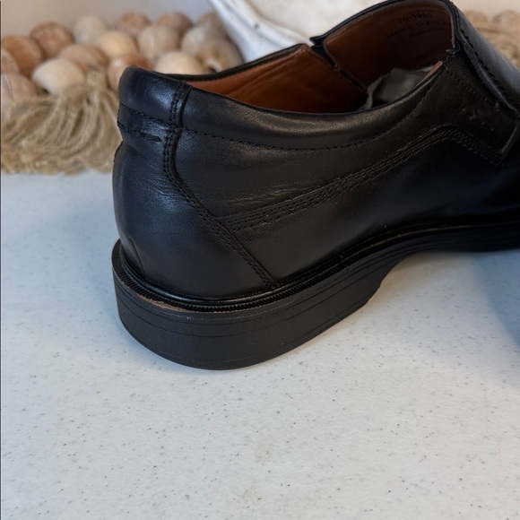 Johnston & Murphy 11 XW Stanton Waterproof Sheepskin Dual Width Shoes - Picture 11 of 12